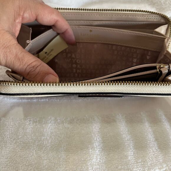 Kate Spade Cream and Tan Wallet - Picture 4 of 7